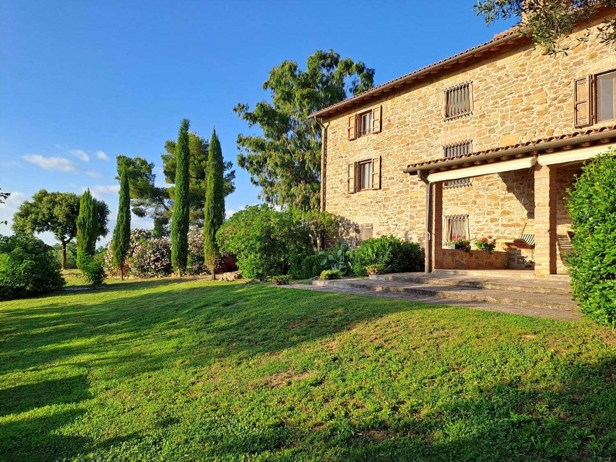 Podere Belvedere Classic Tuscan Villa Magliano in Toscana