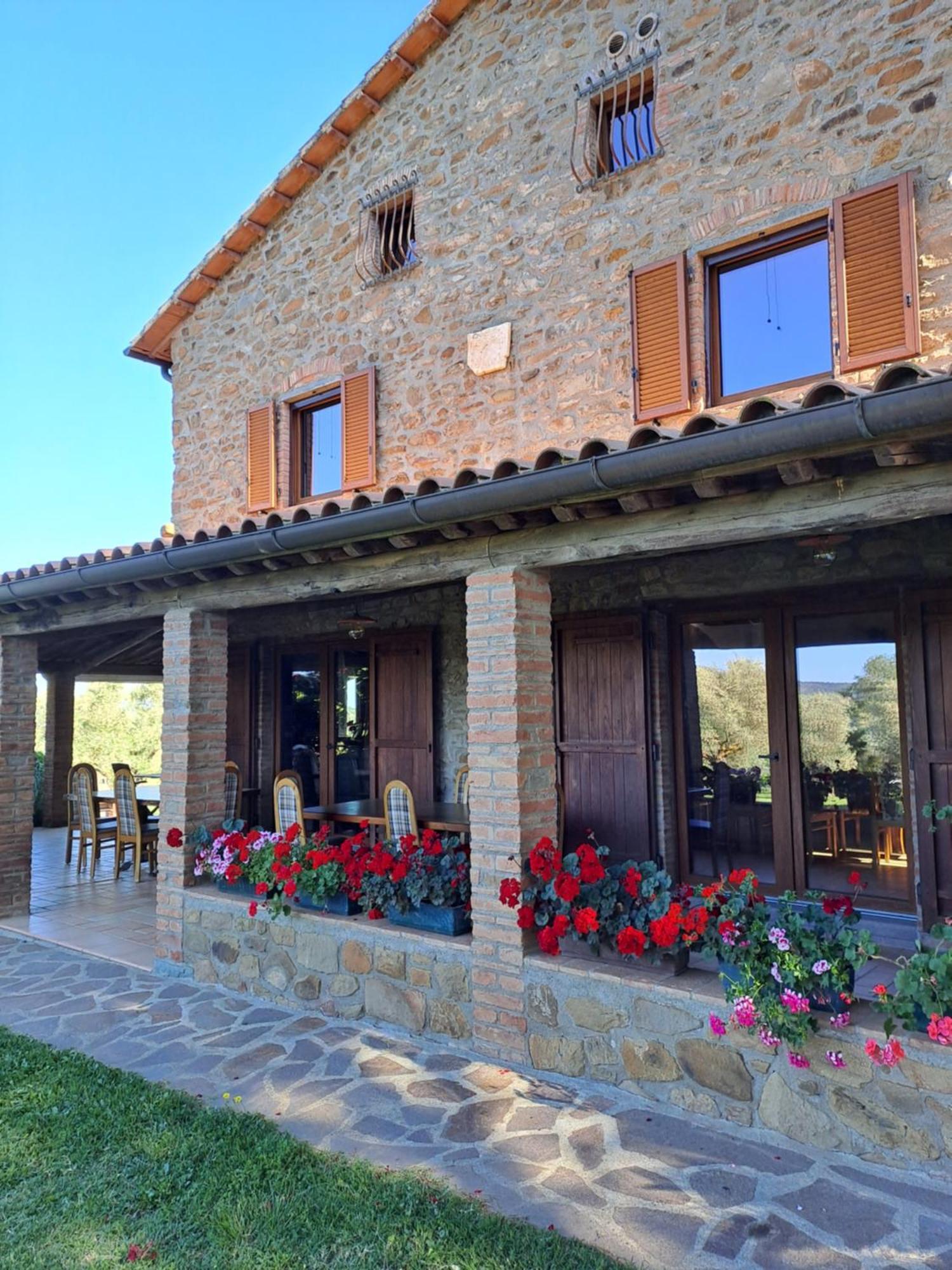 Villa Podere Belvedere Classic Tuscan Magliano in Toscana